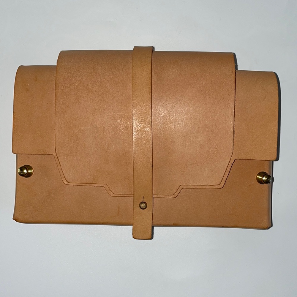NIELS PEERAER - Tan leather clutch